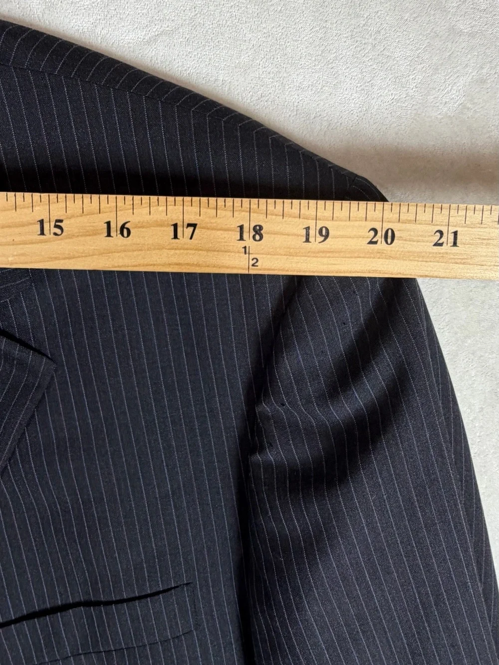 Burberry 46L 100% Wool Deisigner Men's Black Pinstripe Two-Piece Suit